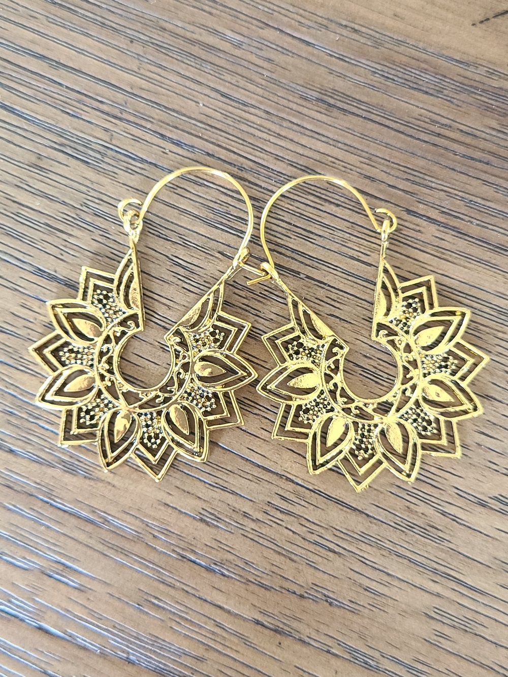 Gold Floral Filigree Hoop Earrings - Women Jewelry